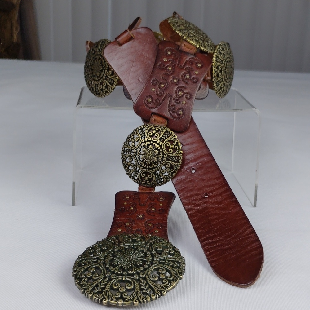 Fossil Women's Brown Leather Belt with Antique Gold Medallions